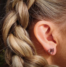 Load image into Gallery viewer, Silver Bee Inspired Earrings