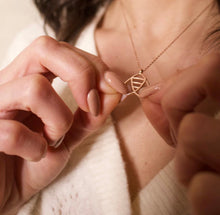 Load image into Gallery viewer, Rose Gold Bee Inspired Pendant Necklace